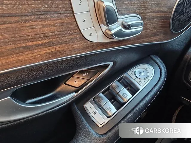 Mercedes-Benz C-Class W205 2019 Синий нефрит из Кореи, фото 3