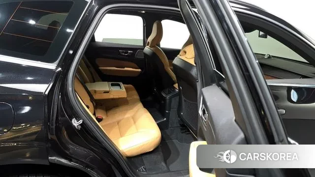 Volvo XC60 second Generation 2020 Черный из Кореи, фото 3