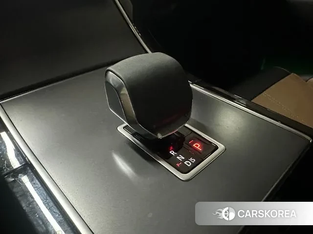 Land Rover Range Rover Velar 2024 Белый из Кореи, фото 3