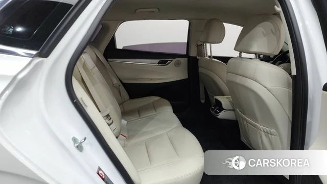 Hyundai The New Grandeur IG Hybrid 2021 Белый из Кореи, фото 3