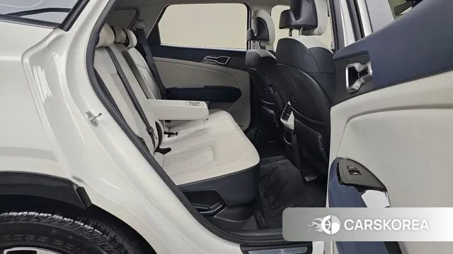 Kia Sportage 5th Generation Hybrid 2022 Белый из Кореи, фото 3