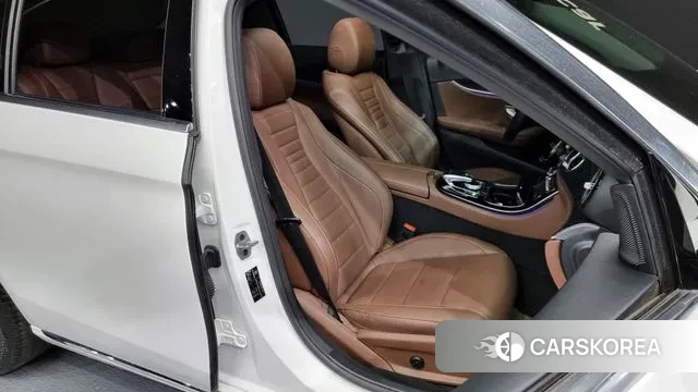 Mercedes-Benz E-Class W213 2019 Белый из Кореи, фото 3