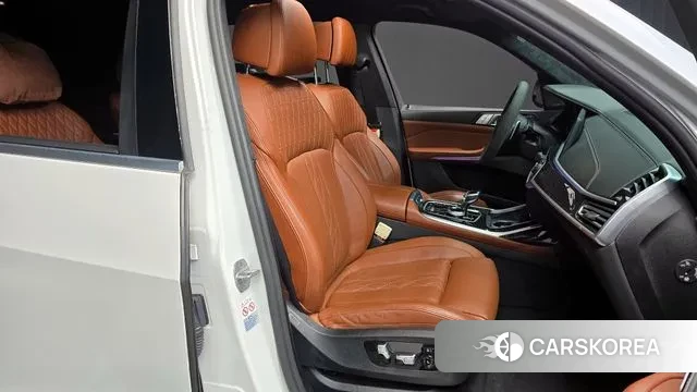 BMW X7 (G07) 2021 Белый из Кореи, фото 3