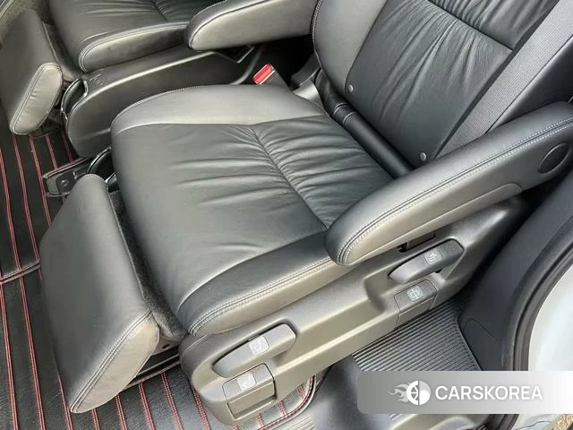 Honda Odyssey 2022 Белый из Китая, фото 3