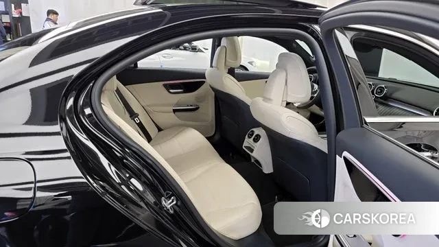 Mercedes-Benz C-Class W206 2024 Черный из Кореи, фото 3