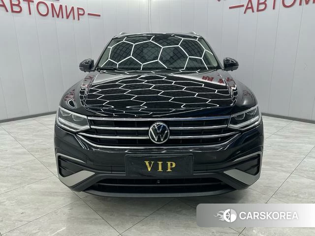 Volkswagen Tiguan L 2022 Черный из Китая, фото 3