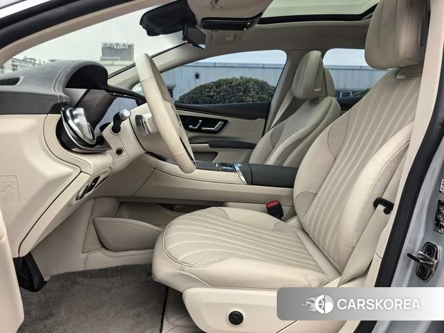 Mercedes-Benz EQS 2024 Серебристо-серый из Китая, фото 3