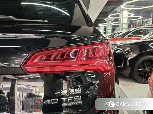Audi Q5L 2021 Черный из Китая, фото 3