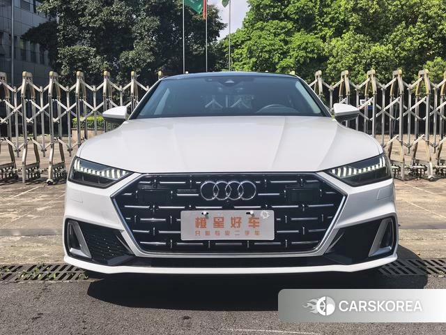 Audi A7L 2023 Белый из Китая, фото 3