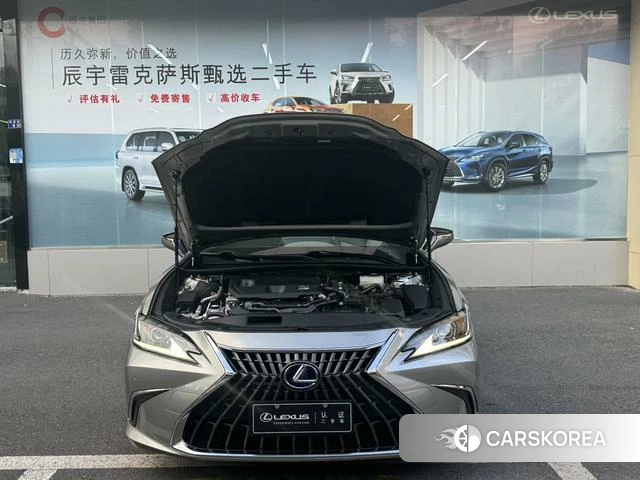 Lexus ES 2022 Серебристо-серый из Китая, фото 3