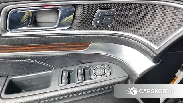 Ford Explorer 2018 Белый из Кореи, фото 3