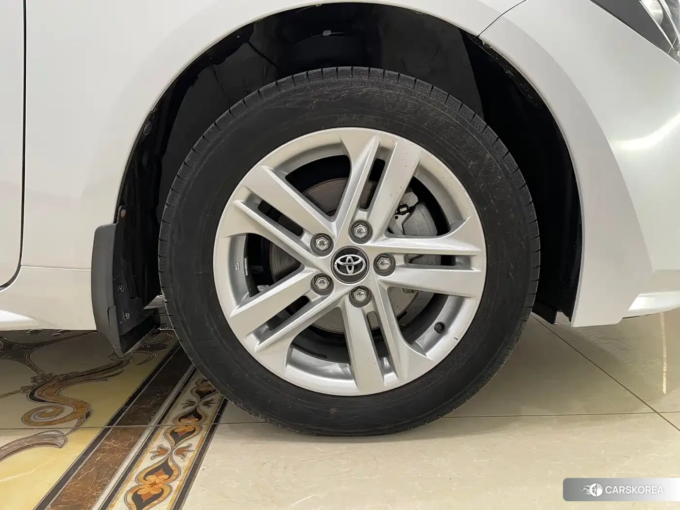 Toyota Levin 2022 Белый из Китая, фото 3