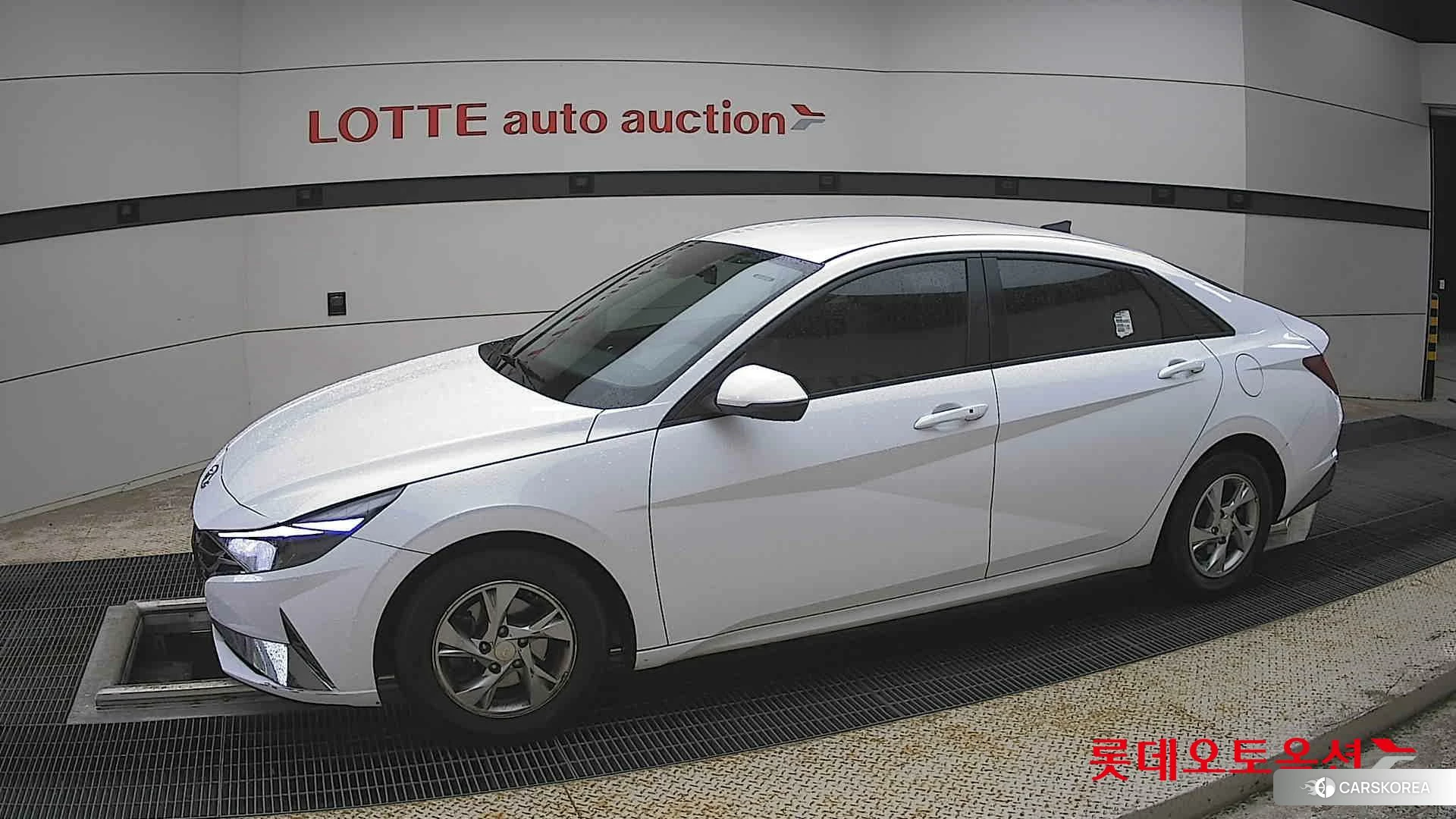 Hyundai Avante 2021 Белый из Кореи, фото 3