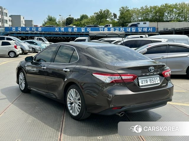 Toyota Camry (XV70) 2019 Серый из Кореи, фото 3