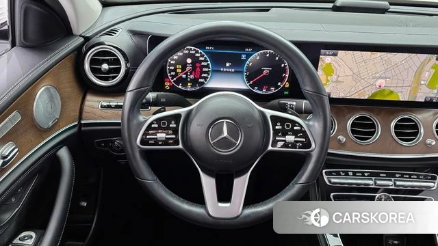 Mercedes-Benz E-Class W213 2019 Белый из Кореи, фото 3