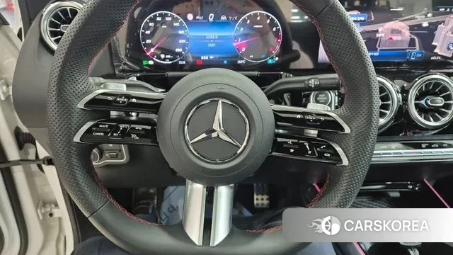 Mercedes-Benz GLA - Class H247 2025 Белый из Кореи, фото 3