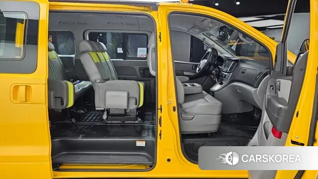 Hyundai The New Grand Starex 2019 Желтый из Кореи, фото 3