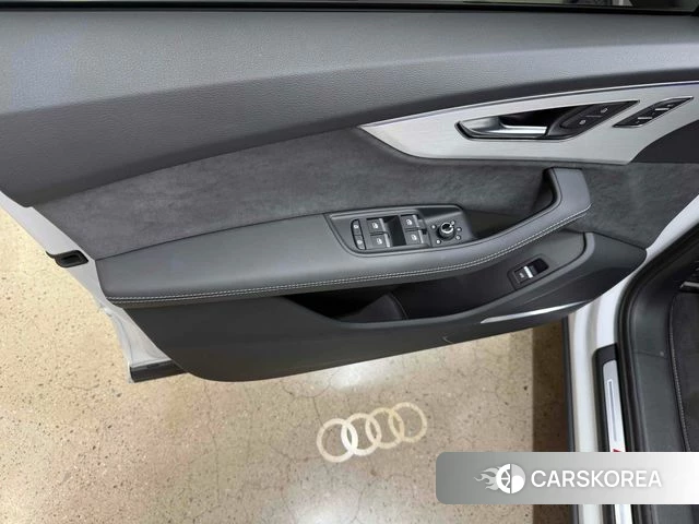 Audi Q7 (4M) 2025 Белый из Кореи, фото 3