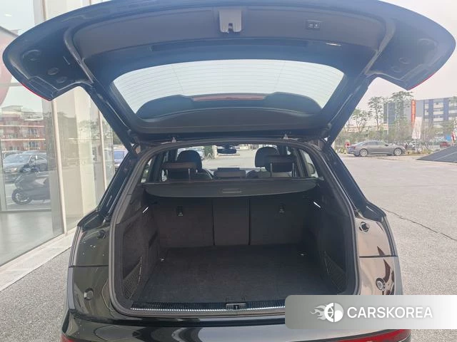 Audi Q5L 2024 Черный из Китая, фото 3