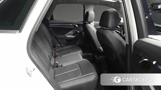 Audi Q3 (F3) 2020 Белый из Кореи, фото 3
