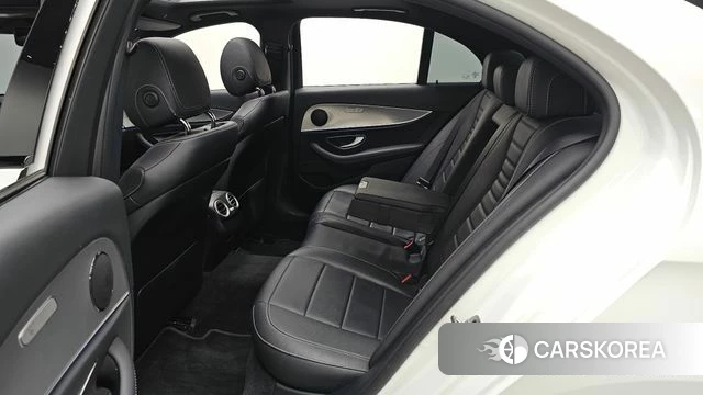 Mercedes-Benz E-Class W213 2020 Белый из Кореи, фото 3