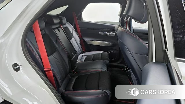 Genesis GV70 2023 Белый из Кореи, фото 3