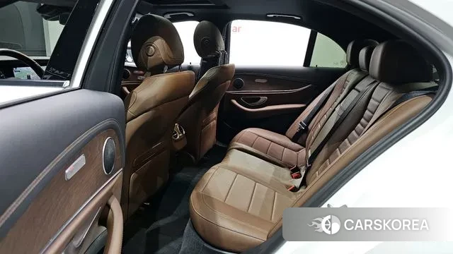 Mercedes-Benz E-Class W213 2020 Белый из Кореи, фото 3