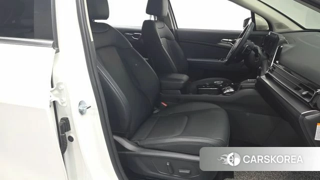 Kia Sportage 5th Generation Hybrid 2023 Белый из Кореи, фото 3