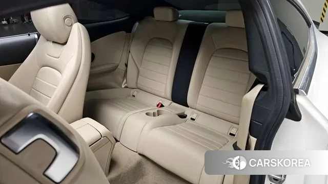 Mercedes-Benz C-Class W205 2018 Белый из Кореи, фото 3