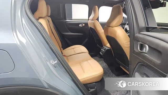 Volvo XC40 2022 Серый из Кореи, фото 3