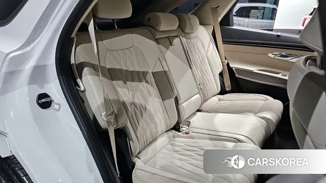 Genesis GV70 2023 Белый из Кореи, фото 3