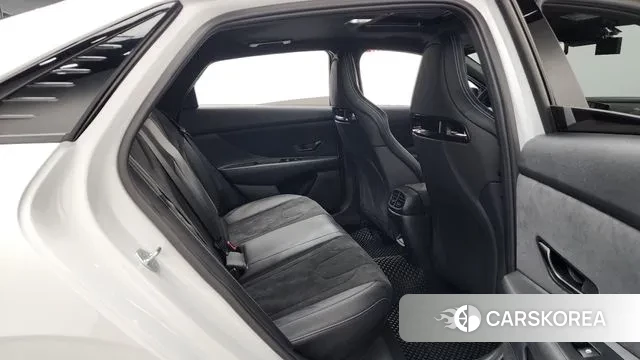 Hyundai The New Avante (CN7) 2024 Белый из Кореи, фото 3