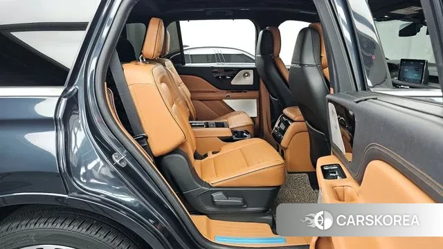 Lincoln Aviator 2nd generation 2022 Небесно-голубой из Кореи, фото 3