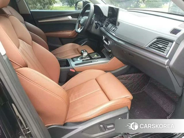 Audi Q5L 2022 Черный из Китая, фото 3