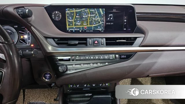 Lexus ES300h 7th generation 2020 Жемчужный цвет из Кореи, фото 3