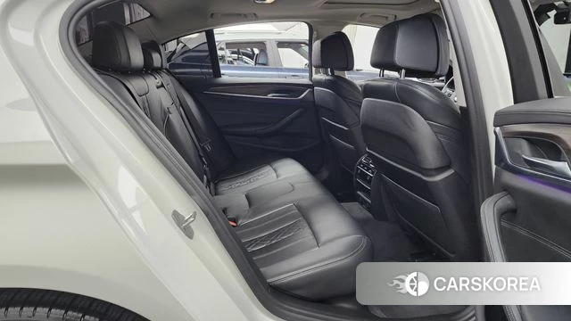 BMW 5 Series (G30) 2018 Белый из Кореи, фото 3