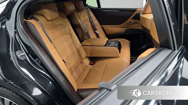 Lexus ES300h 7th generation 2020 Черный из Кореи, фото 3