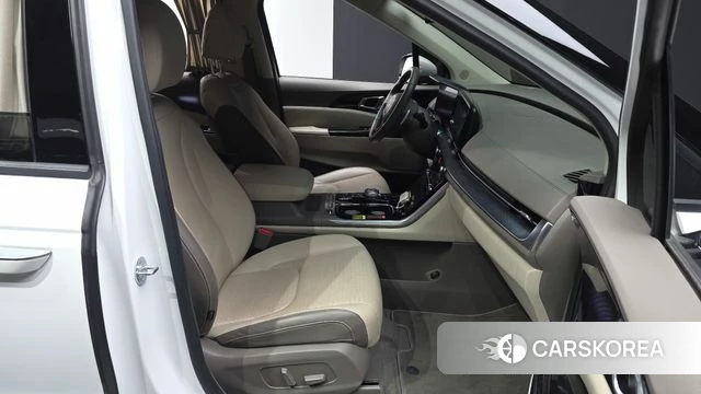 Kia Carnival 4th generation 2023 Белый из Кореи, фото 3