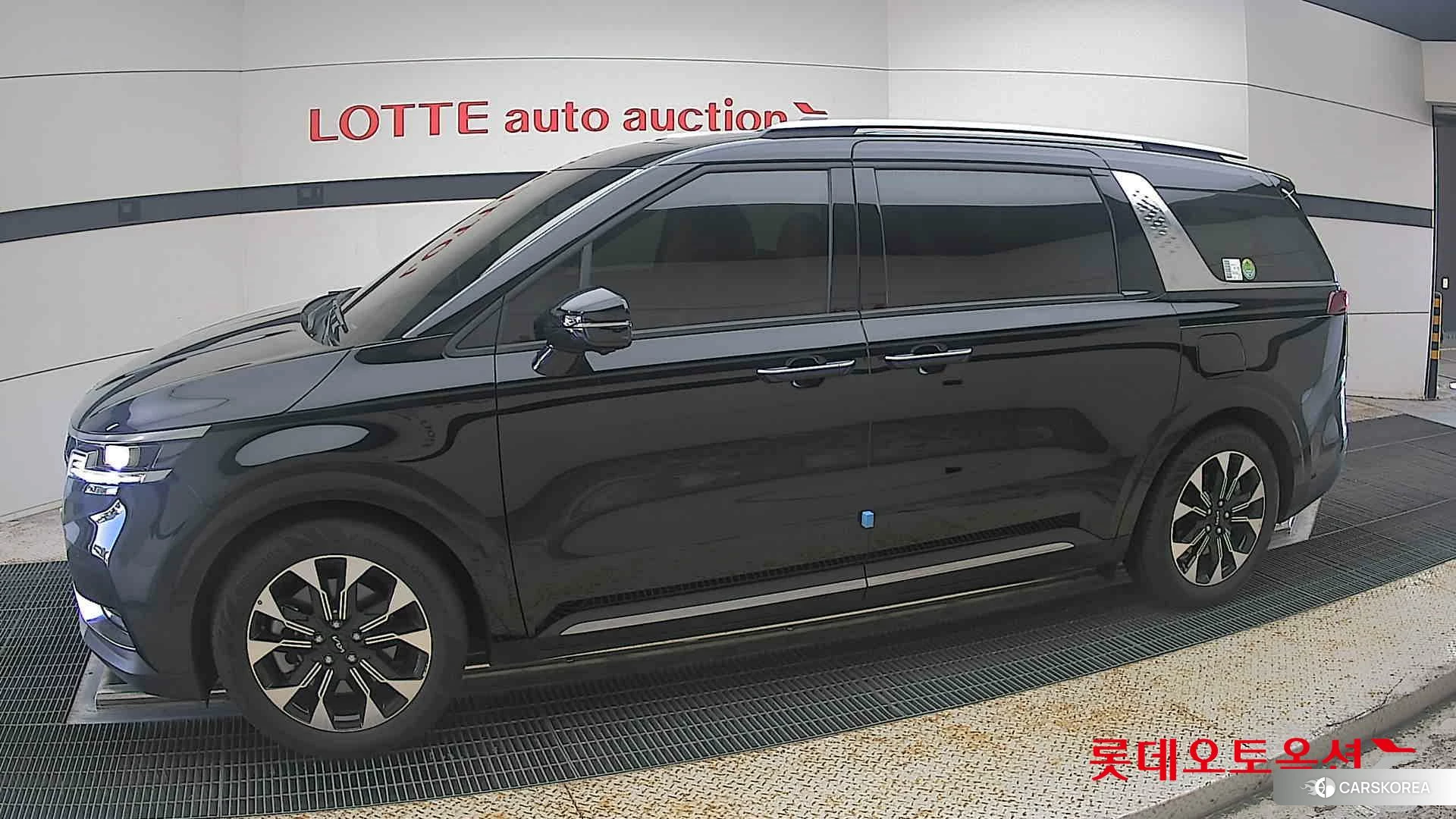 Kia Carnival 2022 Черный из Кореи, фото 3