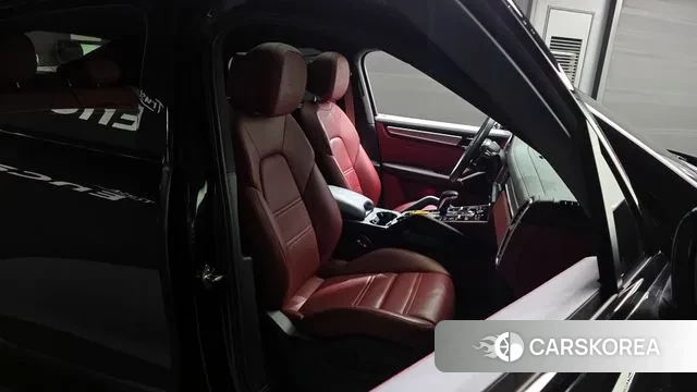 Porsche Cayenne (PO536) 2023 Черный из Кореи, фото 3