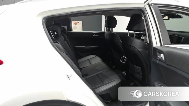 Kia Sportage The Bold 2021 Белый из Кореи, фото 3