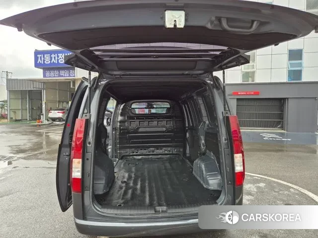 Hyundai Staria 2021 Серый из Кореи, фото 3