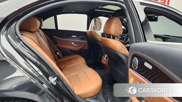 Mercedes-Benz E-Class W213 2021 Серый из Кореи, фото 3