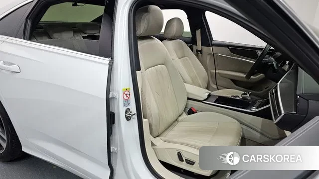 Audi A6 (C8) 2021 Белый из Кореи, фото 3