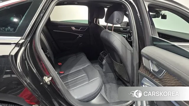 Audi A6 (C8) 2021 Черный из Кореи, фото 3