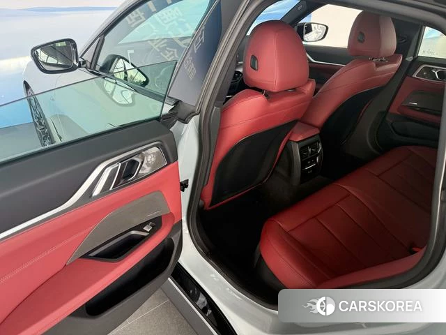 BMW 4 series 2026 Серебристо-серый из Китая, фото 3