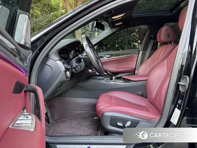 BMW 5 series 2022 Черный из Китая, фото 3