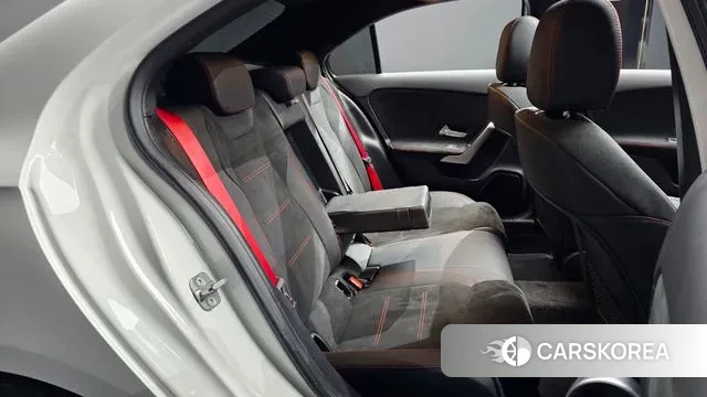 Mercedes-Benz A-Class W177 2024 Белый из Кореи, фото 3