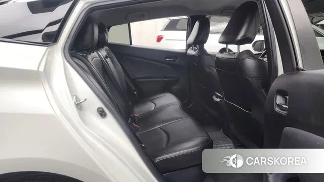 Toyota Prius 4th Generation 2019 Белый из Кореи, фото 3