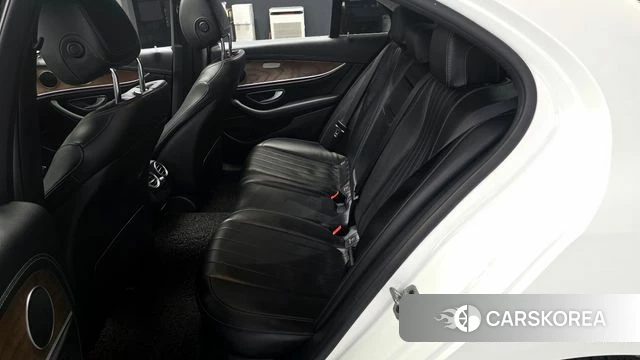 Mercedes-Benz E-Class W213 2019 Белый из Кореи, фото 3